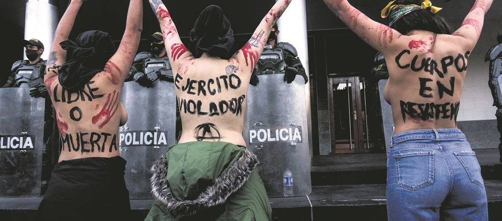 Protesta en Colombia contra o exército.