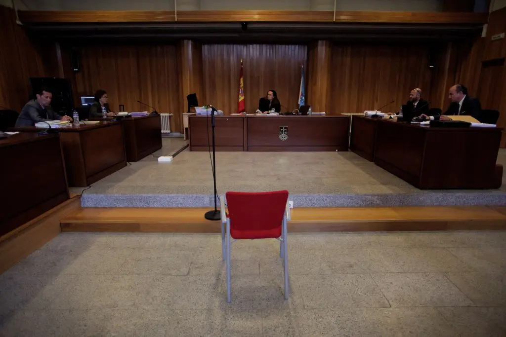 EuropaPress_3222629_primera_jornada_juicio_propiedad_pazo_meiras_herederos_franco_defienden (1)