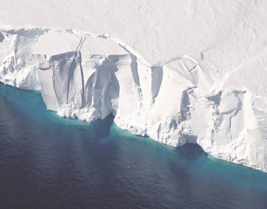 The Getz Ice Shelf helps keep the West Antarctic Ice Sheet stable.

The Getz Ice Shelf helps keep the West Antarctic Ice Sheet stable.

  (Foto de ARCHIVO)

13/6/2019