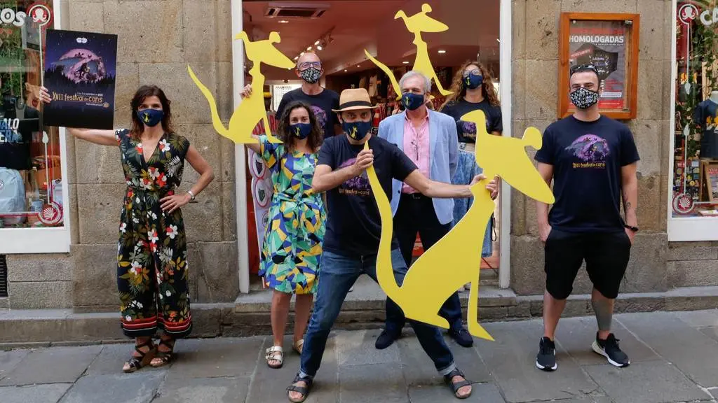 A organizaci&oacute;n presenta o festival de Cans en Compostela (Arxina).