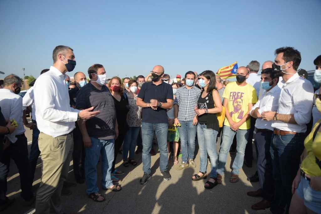 Concentración de apoio onte ás portas da prisión de Lledoners (Catalunya) á entrada dos presos do procés.