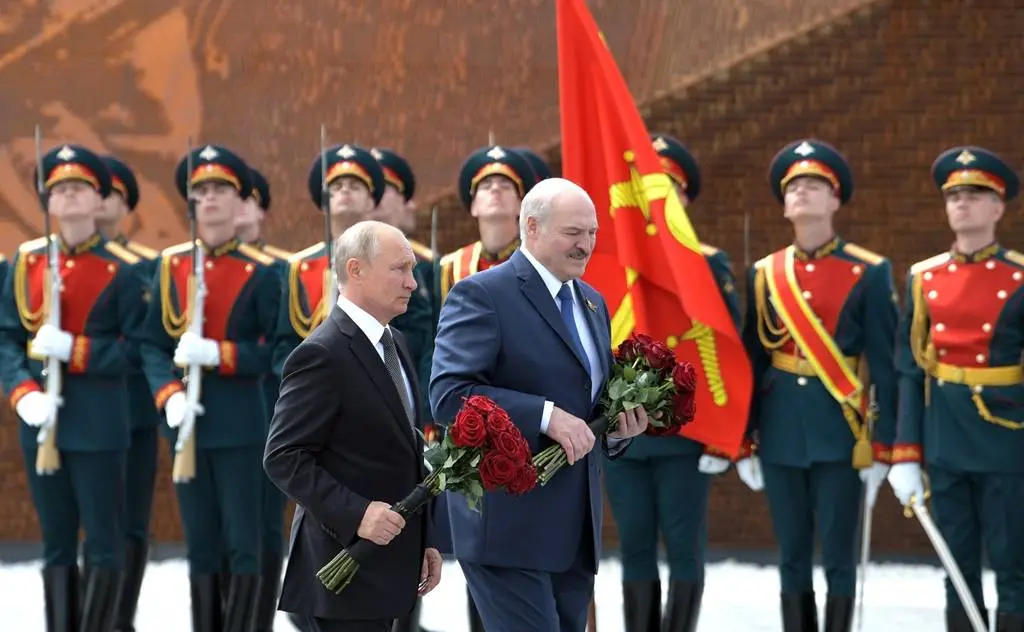 EuropaPress_3213826_handout_30_june_2020_russia_tver_russian_president_vladimir_putin_and (1)