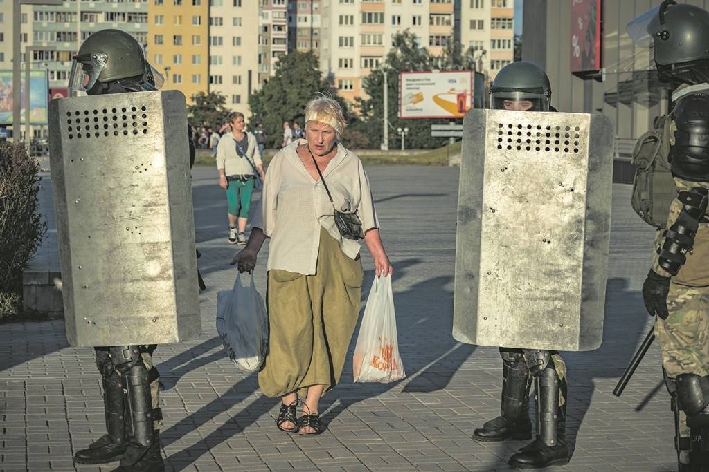 Despliegue policial en Minsk

Despliegue policial en Minsk


11/8/2020