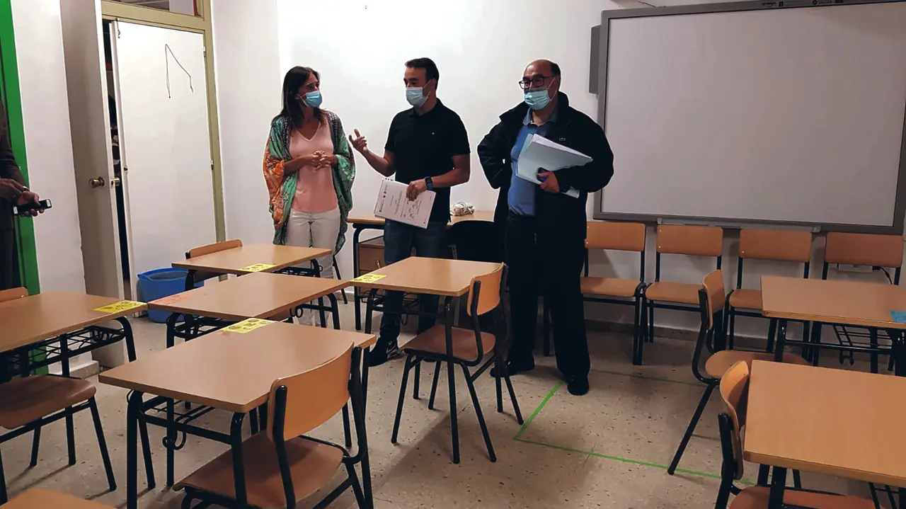 Conselleira Educaci&oacute;n, Carmen Pomar, visita Cambados, para comprobar o protocoloco Covid nos centros de ensino