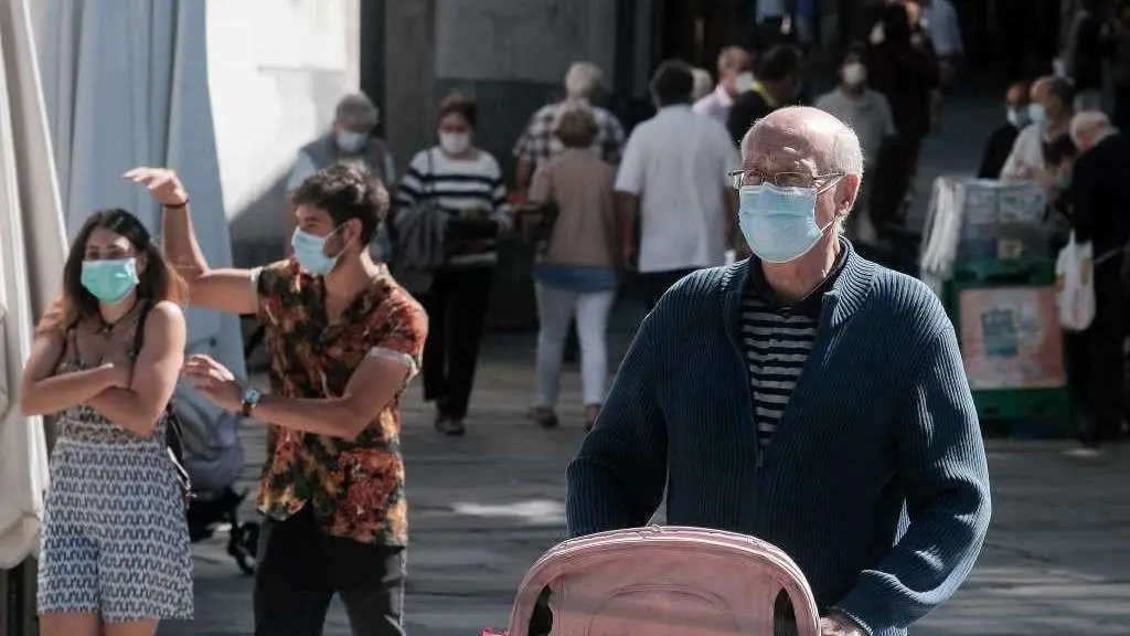O n&uacute;mero de pensionistas na Galiza caeu co coronavirus (Foto: Arxina).