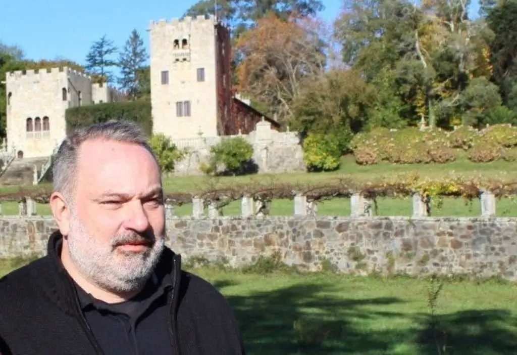 Carlos Bab&iacute;o no pazo de Meir&aacute;s