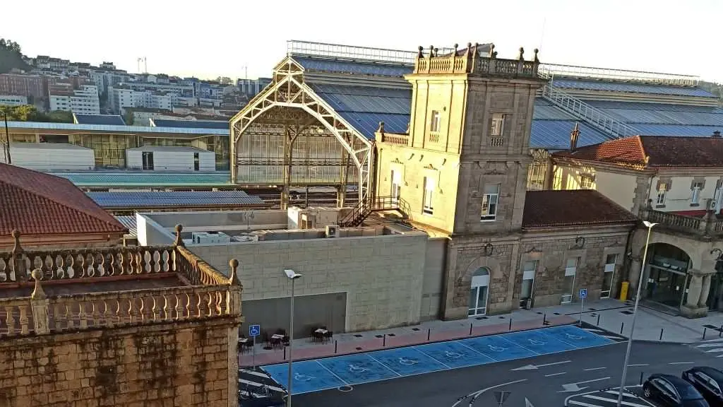 tren, renfe, estaci&oacute;n compostela