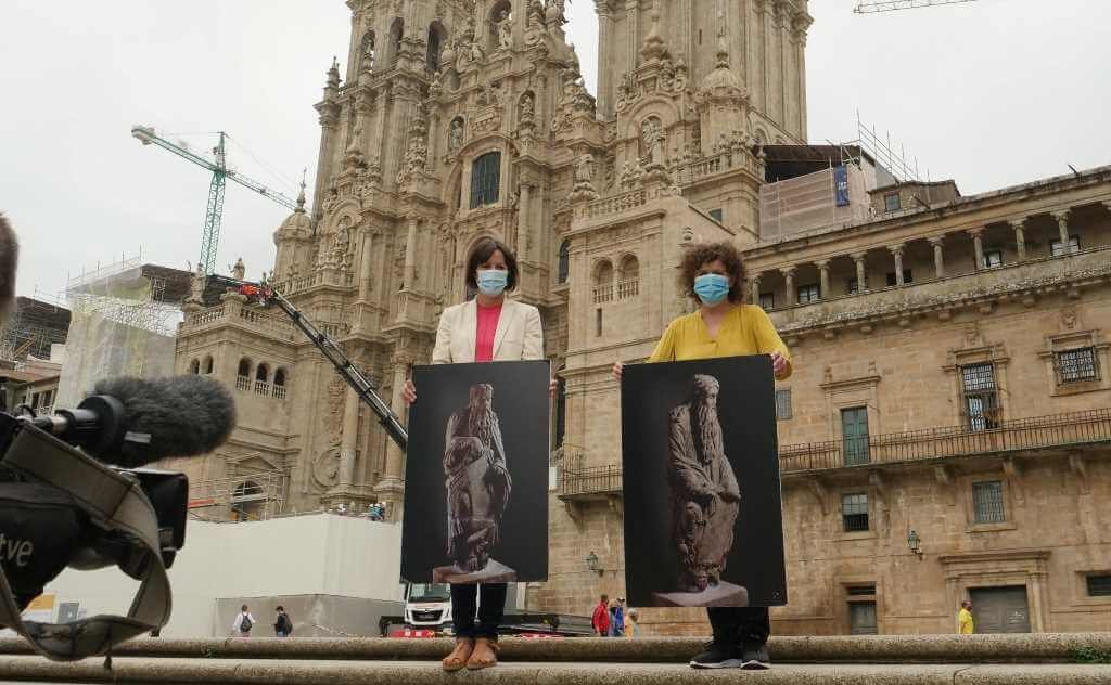 Ana Pontón e Goretti Snamartín, reclamando a devolución das esculturas do Mestre Mateo (Imaxe: Nós Diario)