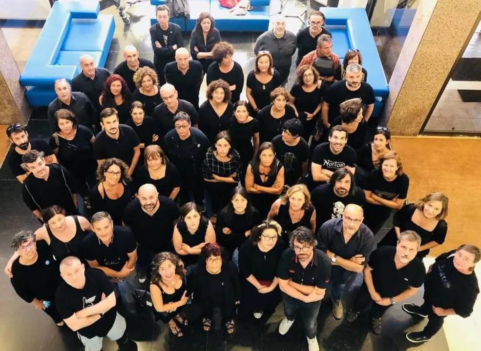 Membros do colectivo Defende a Galega (Foto: N&oacute;s Diario).