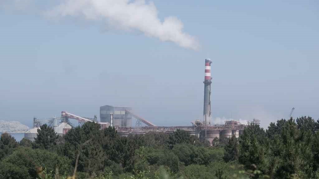 Vista da factoría de Alcoa en Cervo (Foto: Arxina).