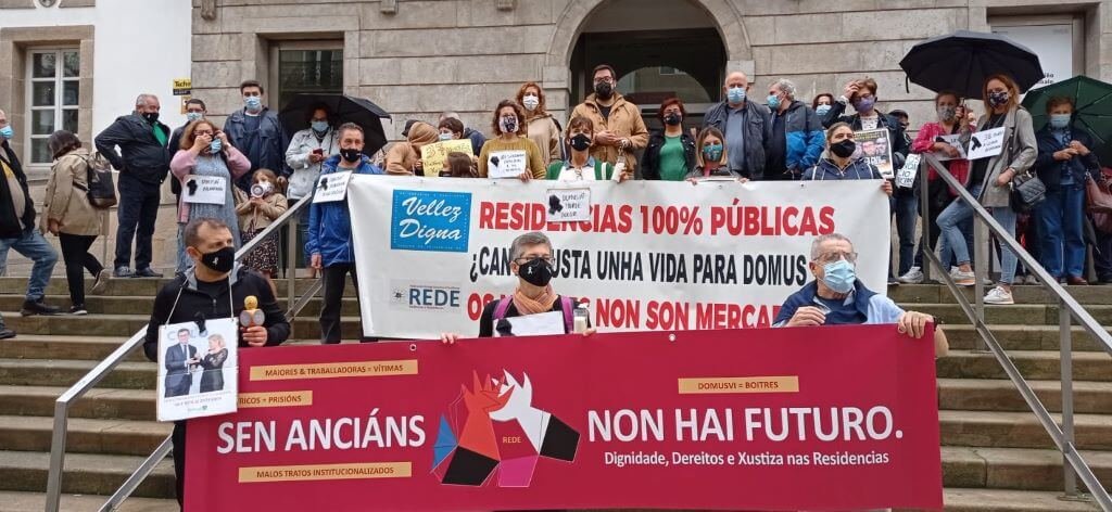 Mobilización polas vítimas da xestión da pandemia nas residencias, en Vigo (Imaxe: Nós Diario)