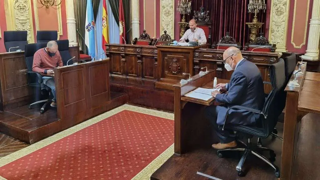 Primeira Xunta de Goberno minoritaria en Ourense. (Foto: Concello de Ourense)