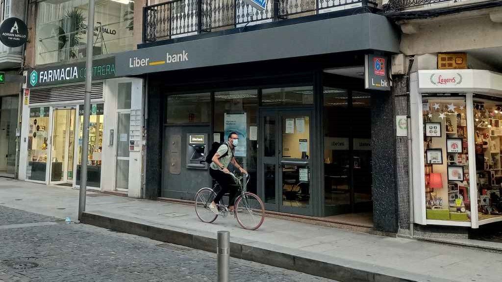 Oficina de Liberbank na Coruña (Foto: Xoán Roberes).