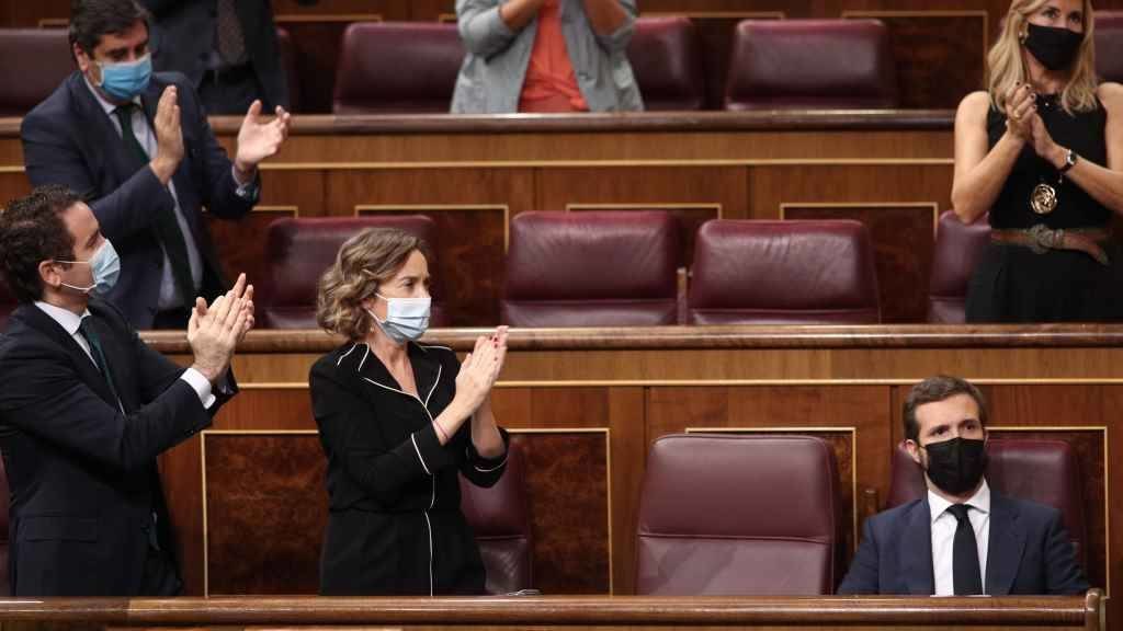 A portavoz do PP, Cuca Gamarra (no centro), pediu onte no Congreso a fin da alarma en Madrid (Imaxe: Eduardo Parra / Europa Press)