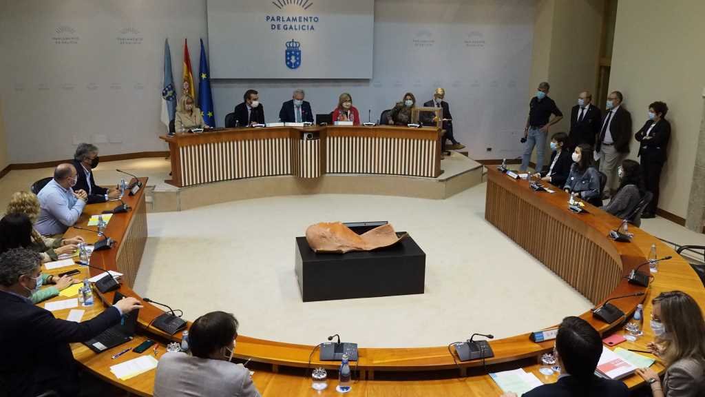 A comisión de reactivación constituíuse a comezos de outubro (Foto: Parlamento da Galiza)