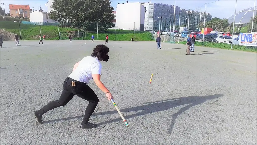 Estampa da &uacute;ltima xornada no campo de Eir&iacute;s, na Coru&ntilde;a (Foto: LNB).