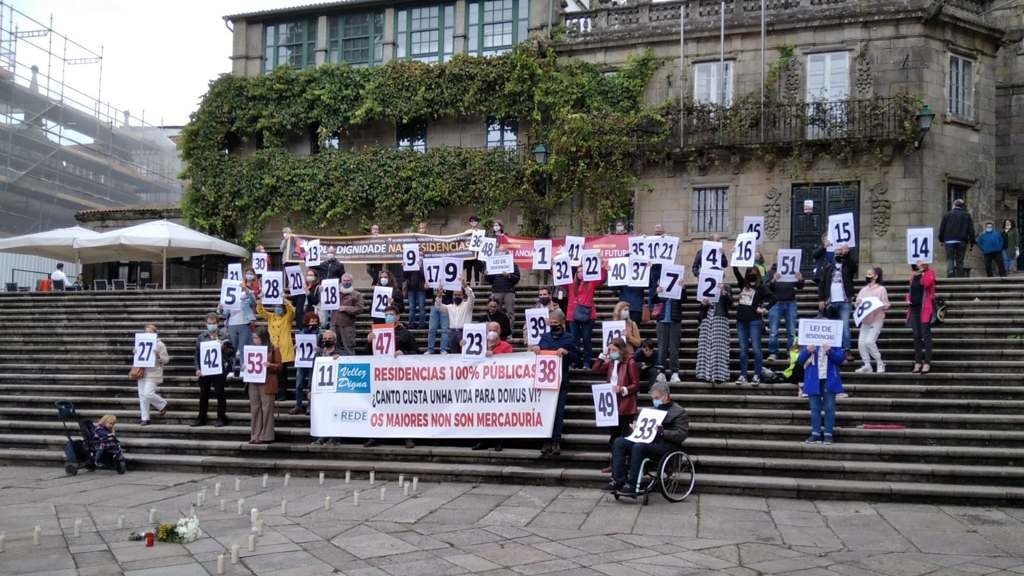 Familias das persoas falecidas en residencias pediron  &#34;xustiza, dereitos e dignidade&#34; en Compostela.