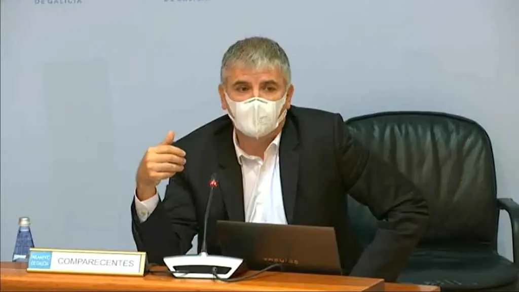 Santiago Lago, director do Foro Econ&oacute;mico, durante a s&uacute;a intervenci&oacute;n no Parlamento galego.