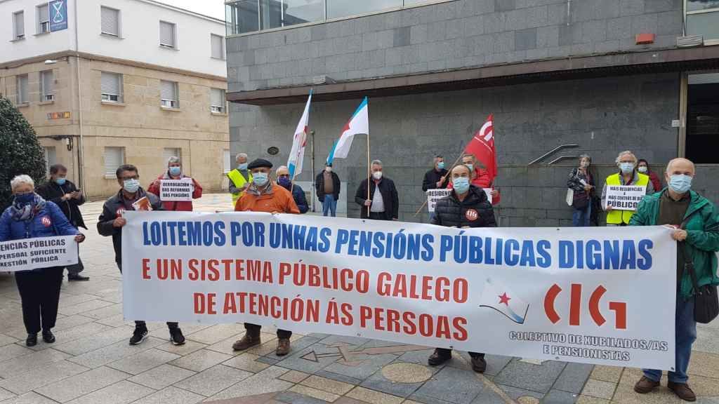 Protesta das pensionistas da CIG en Cangas (Foto: Nós Diario).
