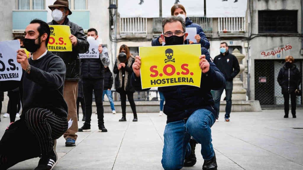 Mobilizacións de hostaleiras e hostaleiros. Na imaxe, protesta en Xinzo de Limia (Nós Diario)