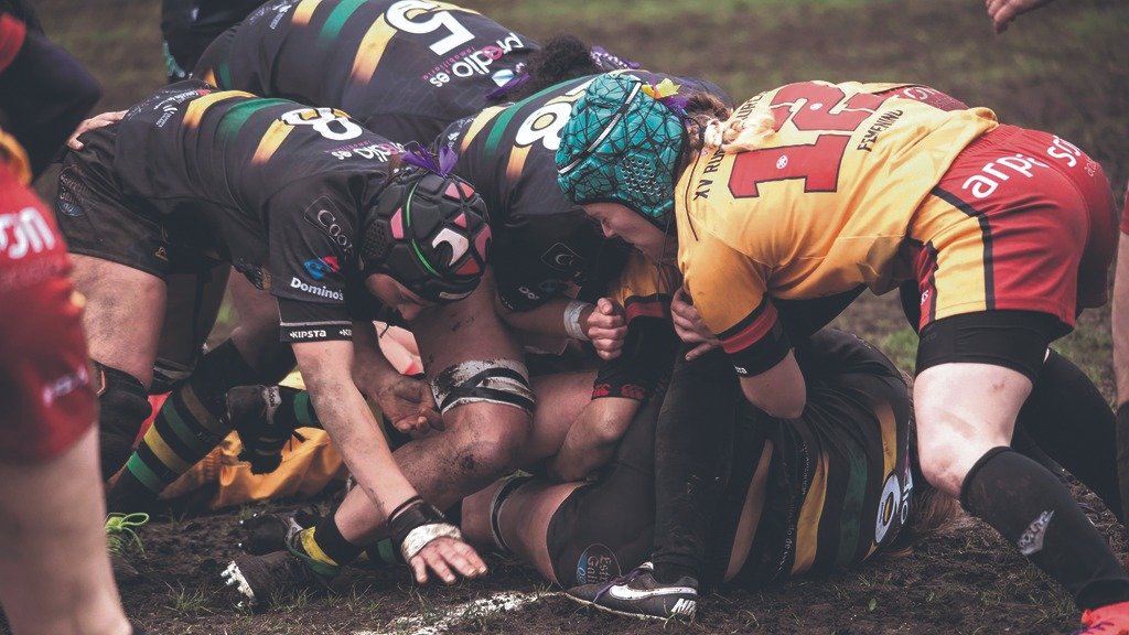 As expertas coinciden en que pretender xogar ao rugby convencional con máscara resulta &#34;imposíbel&#34;. (Foto: Mairaphotosport).