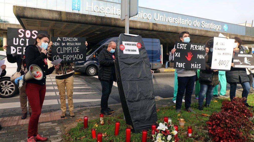 Folga e mobilización da UCI do Hospital Clínico de Santiago.&nbsp;