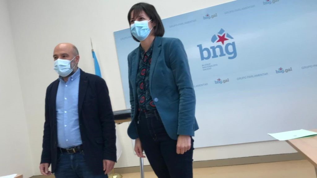Néstor Rego xunto á portavoz do BNG, Ana Pontón. (Foto: Europa Press)