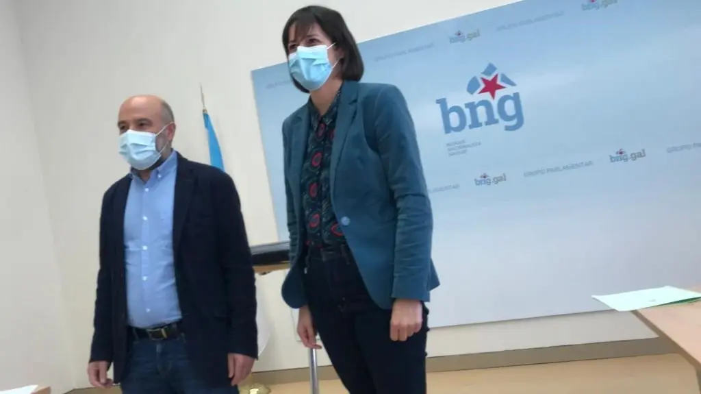 N&eacute;stor Rego xunto &aacute; portavoz do BNG, Ana Pont&oacute;n. (Foto: Europa Press)