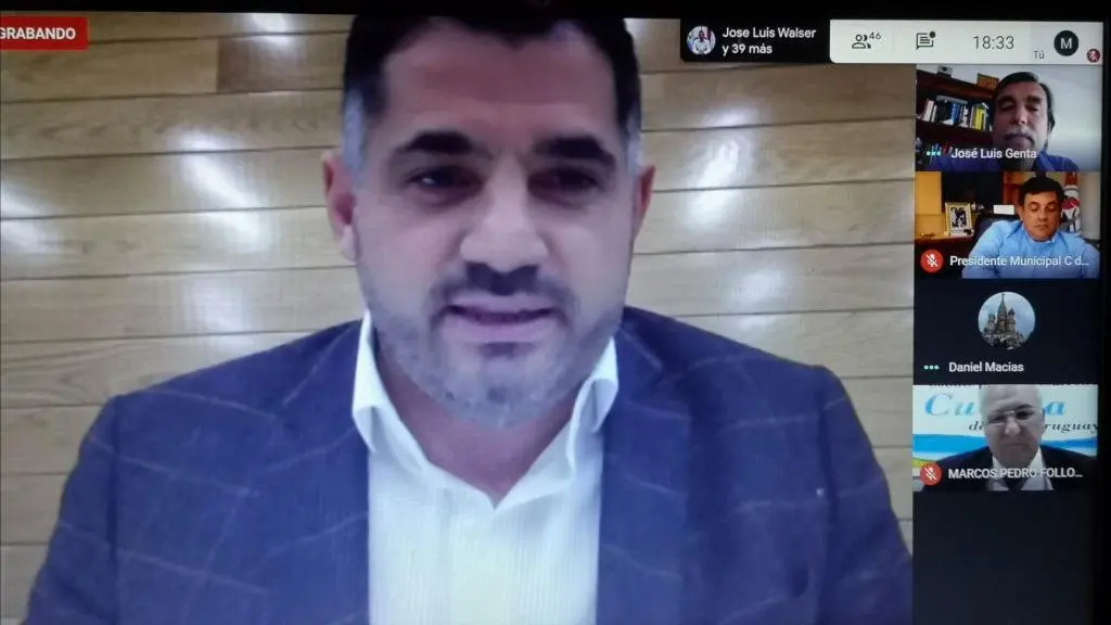 Ux&iacute;o Ben&iacute;tez Fern&aacute;ndez participa nun foro para presentar o exemplo do r&iacute;o Mi&ntilde;o. (Foto: Deputaci&oacute;n de Pontevedra)