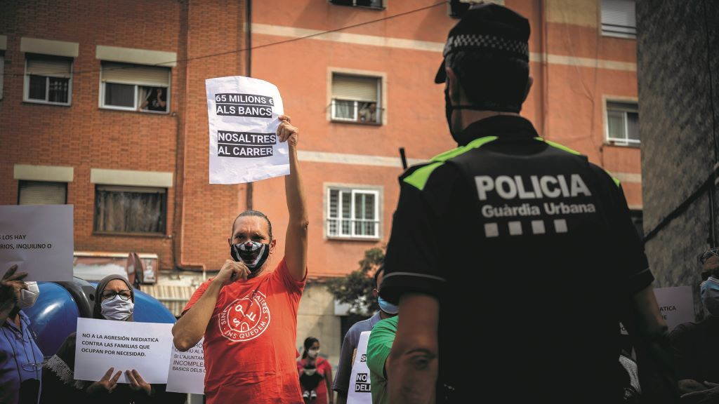 Mobilización de Stop Desafiuzamentos en Badalona (Catalunya), en setembro. (Foto: David Zorrakino / Europa Press)