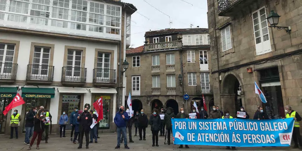 Concentraci&oacute;n de pensionistas da CIG en Compostela (N&oacute;s Diario)