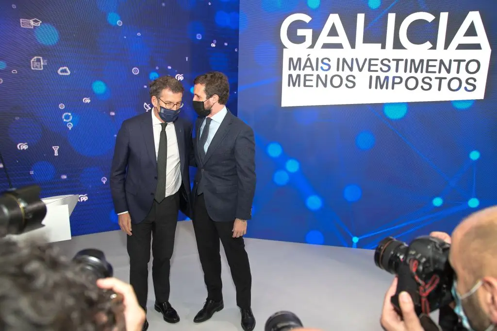 Alberto N&uacute;&ntilde;ez Feixoo e Pablo Casado na Coru&ntilde;a (Foto: M. Dylan / Europa Press)