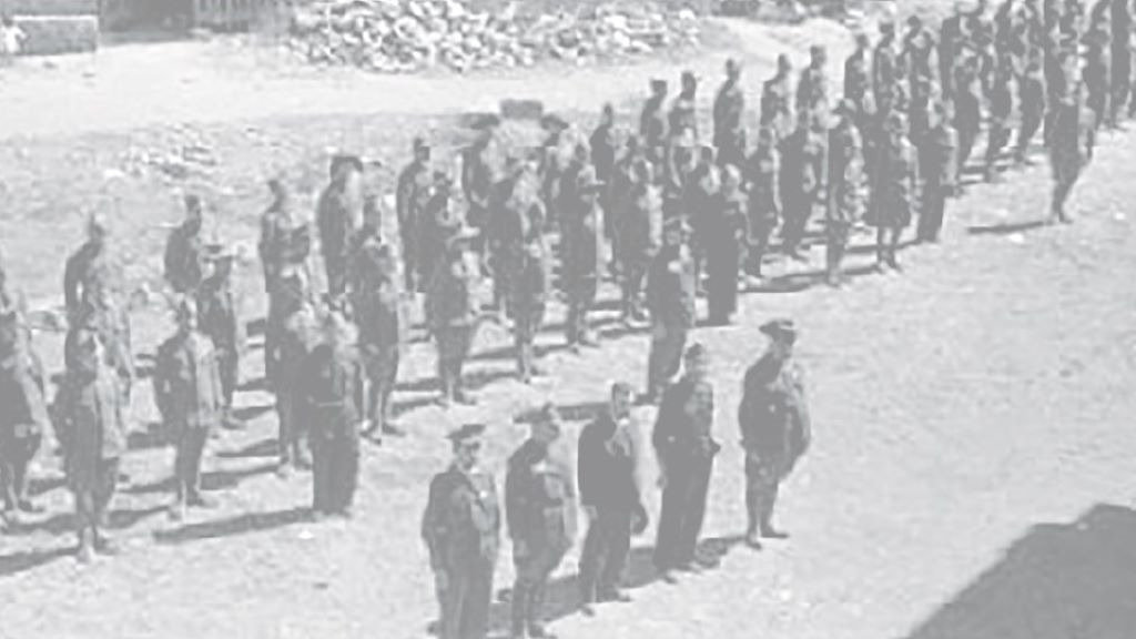 Militares no cuartel de Monforte en agosto de 1936. (Foto: Arquivo da Biblioteca Nacional de España. Fondo Erich Andres)