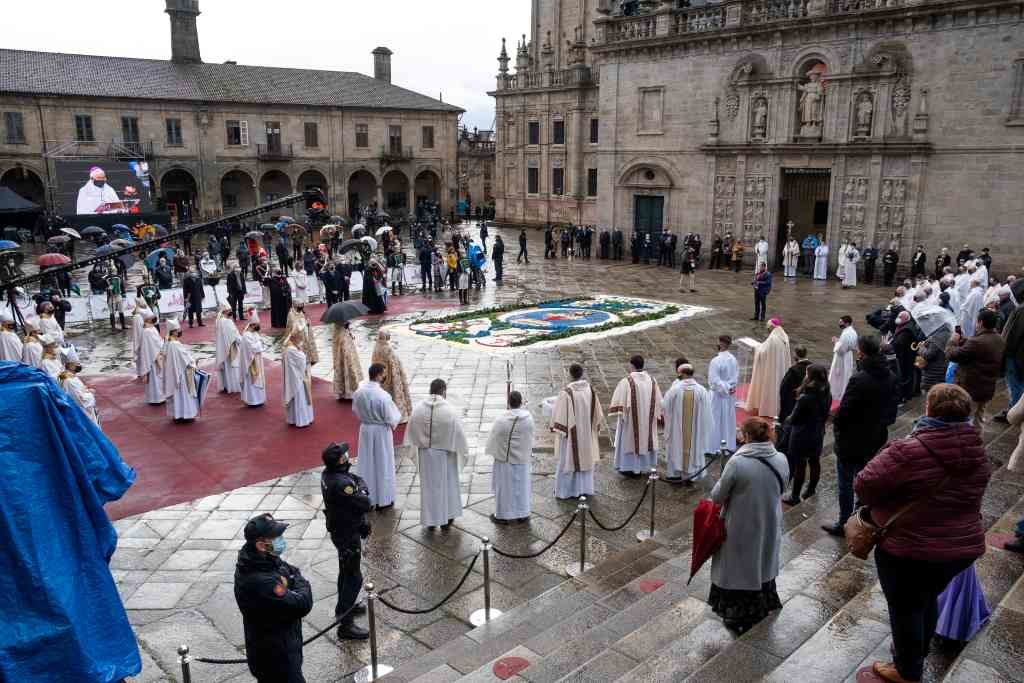 Acto de apertura da Porta Santa en Compostela (Imaxe: Arxina)