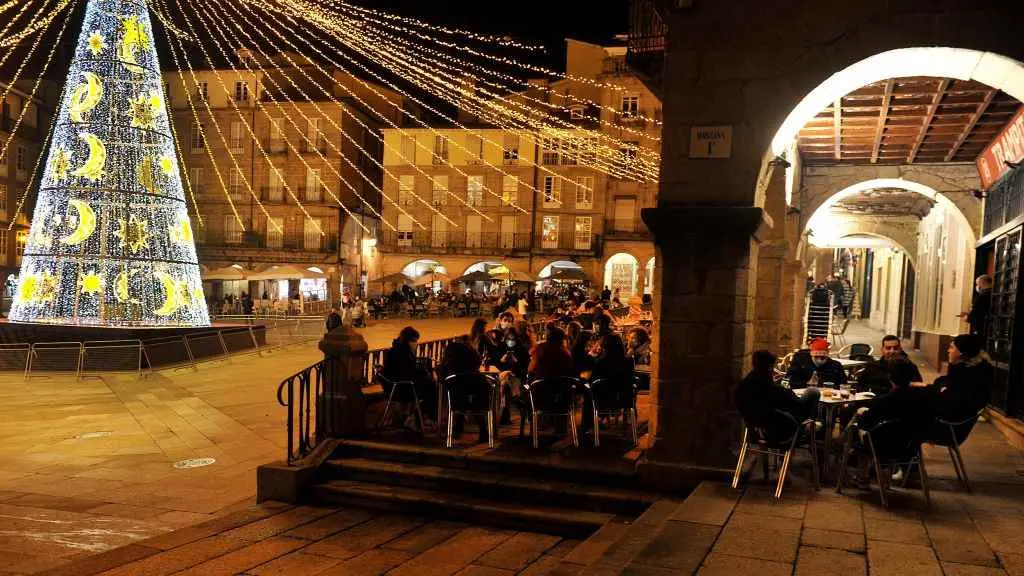 Ambiente de Nadal en Ourense. (Foto: Rosa Veiga / Europa Press)