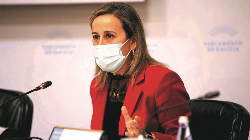 Ethel Vázquez explica no Parlamento da Galiza os orzamentos da súa Consellaría para 2021. (Foto: Europa Press)