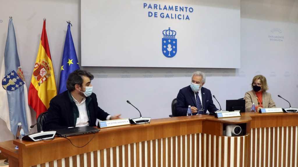 Diego Calvo (PPdeG), Miguel Ángel Santalices (PPdeG) e Montse Prado (BNG), onte, na xuntanza da Deputación Permanente (Foto: Arxina).