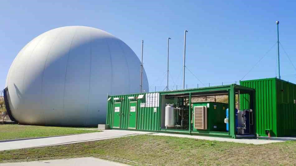 Estación experimental para a produción de enerxía renovábel a partir de lodos de depuradora na EDAR de Bens, na Coruña. (Foto: Naturgy)