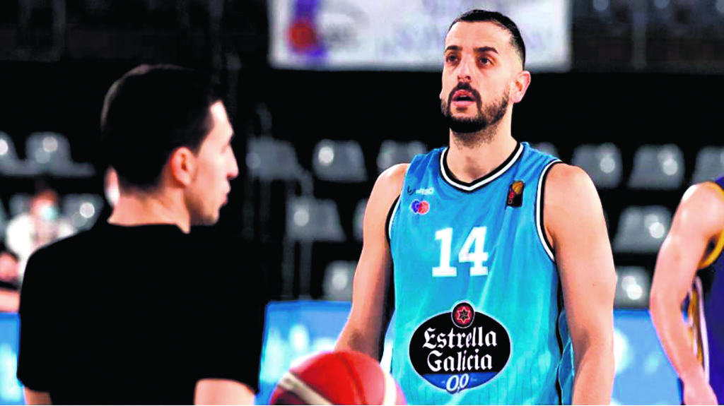 Salva Arco, capitán lucense, considera que a vitoria pasa por "controlar o ritmo do partido". (Foto: Palencia Baloncesto).