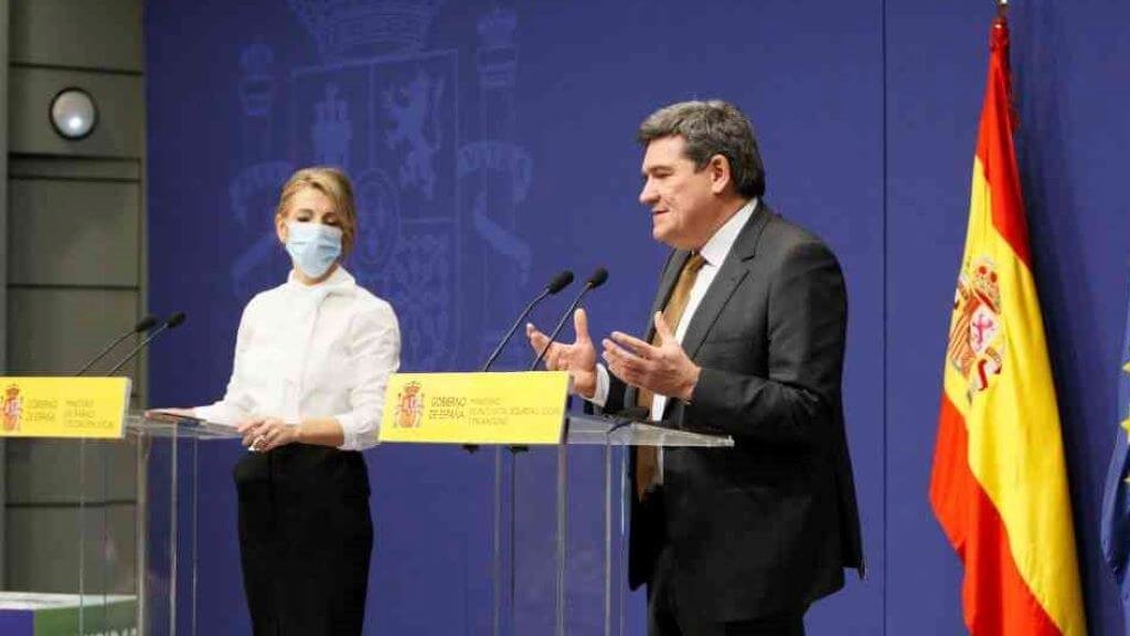 A ministra Díaz (Traballo) e o ministro Escrivá (Seguridade Social) nunha rolda de prensa conxunta (Foto: Ministerio de Traballo)