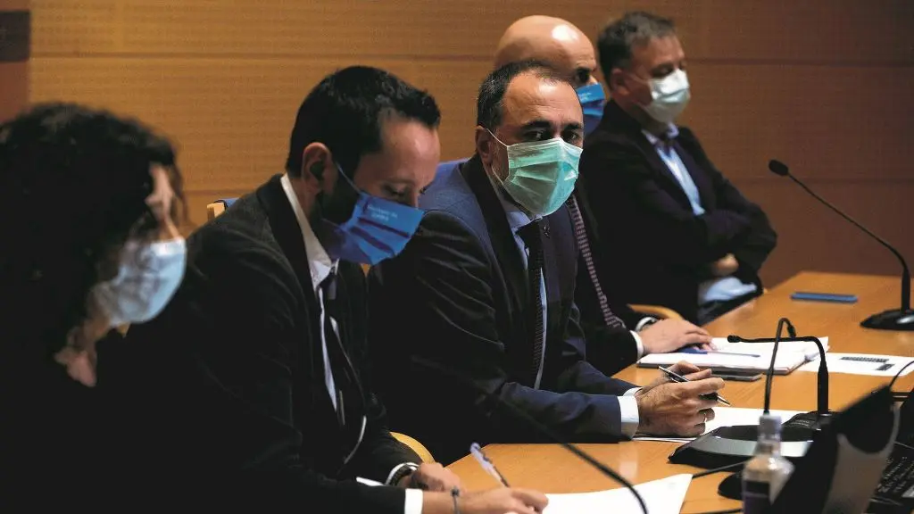 Rolda de prensa da Consellar&iacute;a de Sanidade, en imaxe de arquivo, anunciando medidas acordadas no Comit&eacute; Cl&iacute;nico. (Foto: Europa Press)