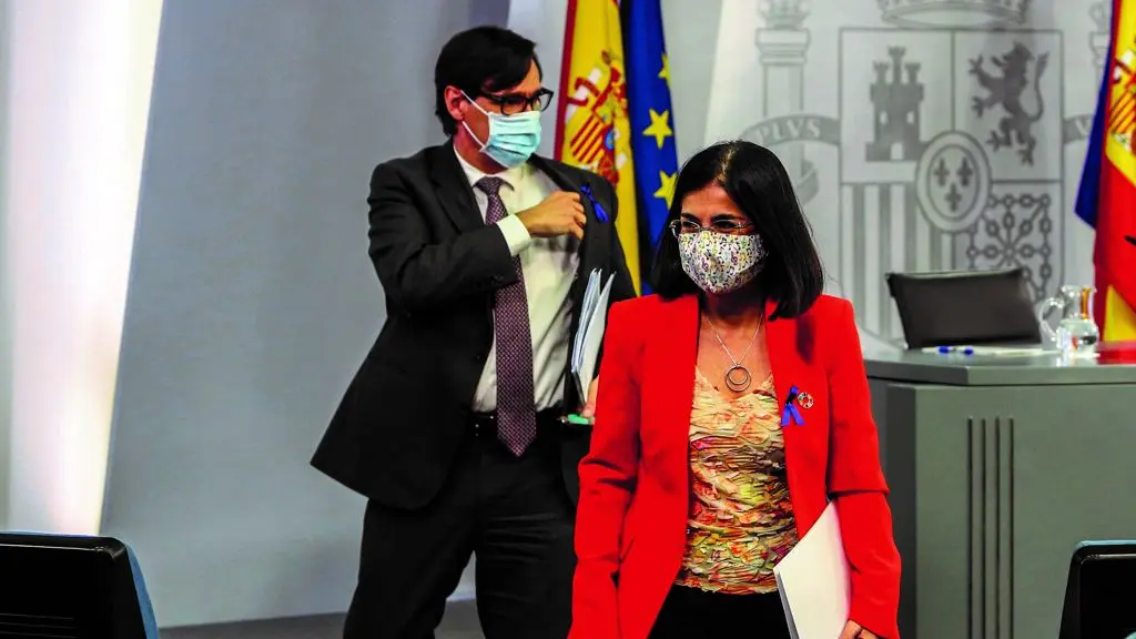 EuropaPress_3449463_i-d_ministro_sanidad_salvador_illa_ministra_politica_territorial_funcion