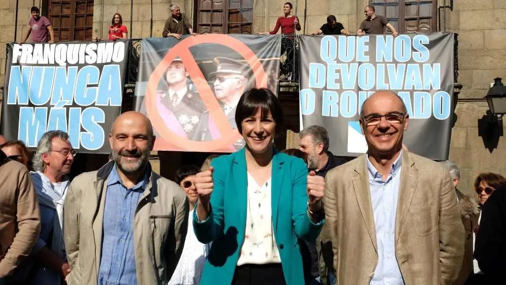 Unha imaxe da protesta na Casa Cornide. (Foto: BNG)