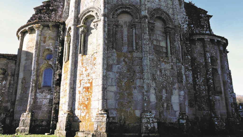 Detalle da cabeceira e ábsidas do templo. (Foto: Sara Quintana Vilas)