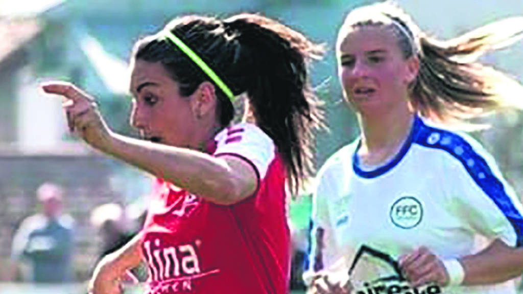 A xogadora galega controla un balón nun partido da liga austríaca. (Foto: RW-Rankweil).