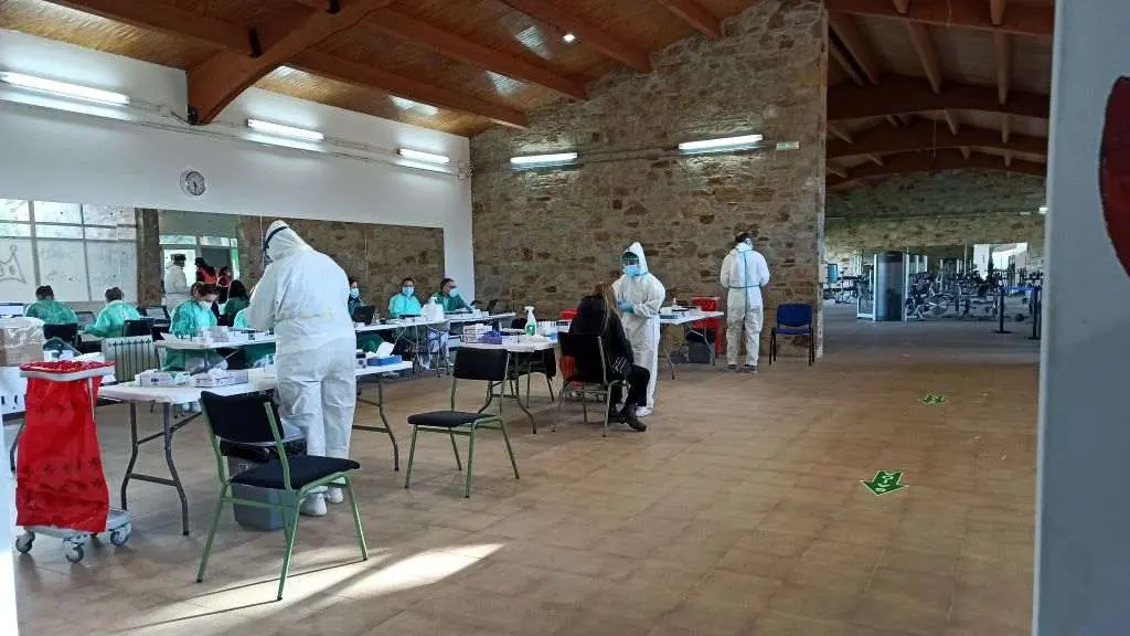 Sala habilitada para os cribados da Covid-19 entre a veci&ntilde;anza de Culleredo. (Foto: N&oacute;s Diario)