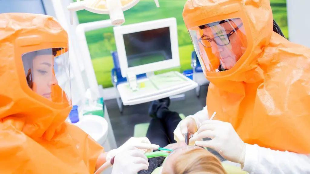 Imaxe de arquivo da consulta dunha dentista. (Foto: Rolf Vennenbernd / dpa)