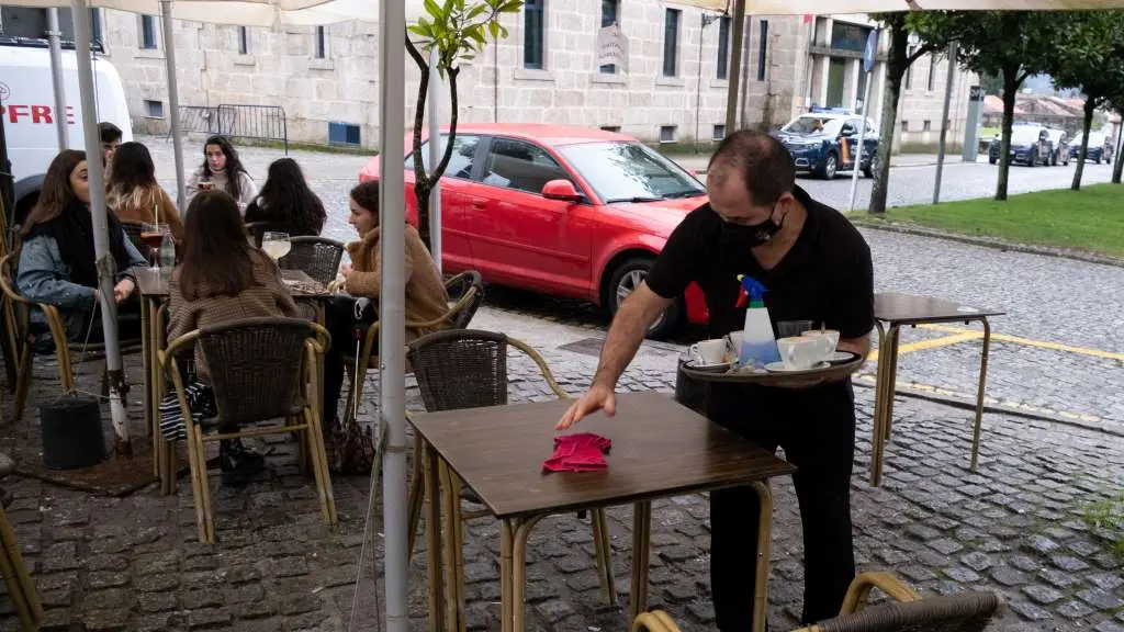 A hostalar&iacute;a &eacute; un dos sectores m&aacute;is afectados polos ERTE (Foto: Arxina).
