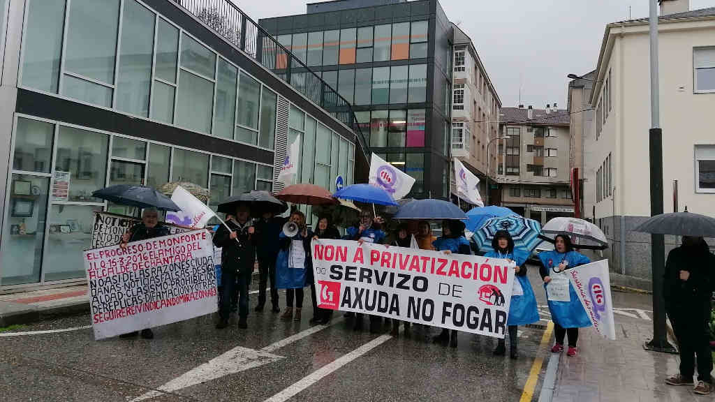 Protesta en Chantada contra o Grupo Clece e a privatización do SAF (Nós Diario)