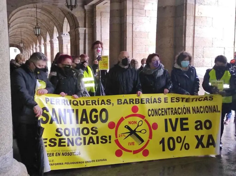Mobilizaci&oacute;n en Santiago pola reduci&oacute;n do IVE nos sal&oacute;ns de peiteado. Imaxe de arquivo (Foto: N&oacute;s Diario)